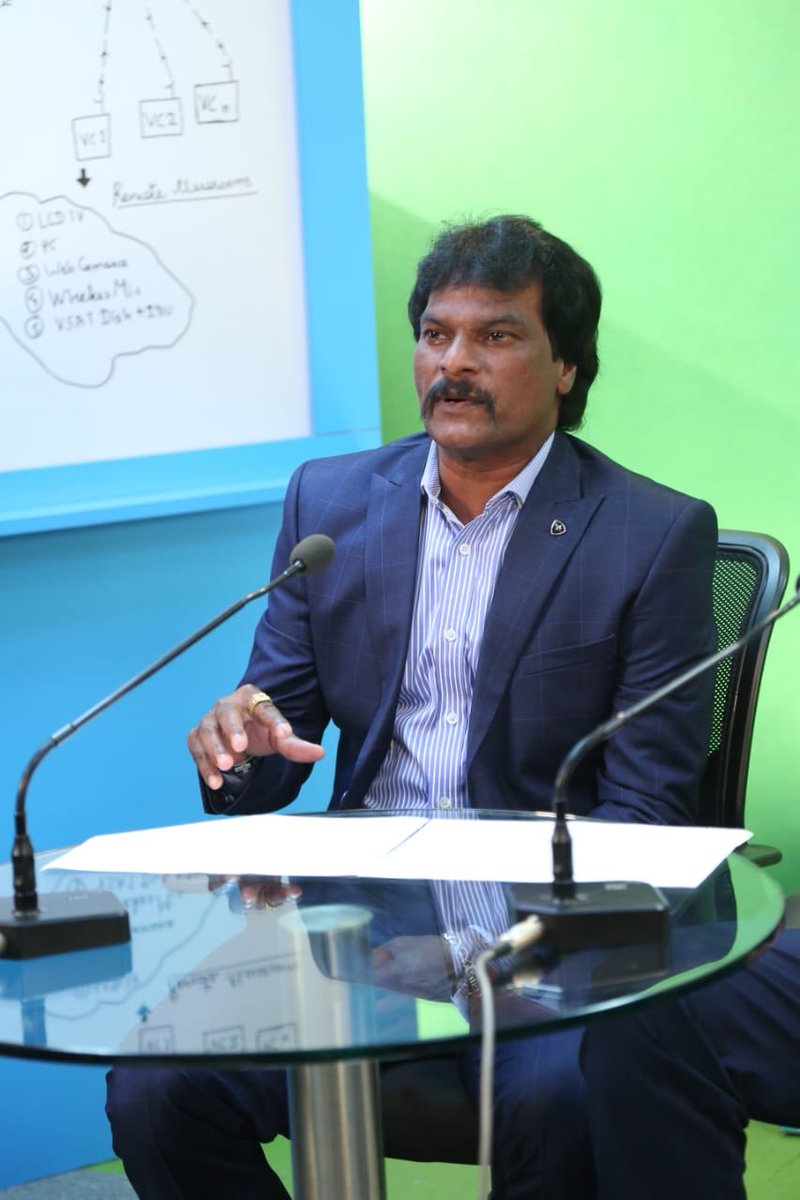ameyahete's tweet photo. Thank you @dhanrajpillay1 and @NileshMKulkarni  for interacting with more than 4000 students from the Odisha Sundargarh district and motivating them.  #dmfsundargh #innovationthroughtechnology #valuableedutainment #iism #virtualclassroom #vsatbasedinteractivity #valuablegroup https://t.co/U56CjGr3yn