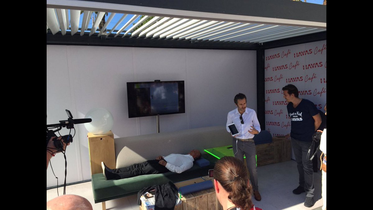 jeanch's tweet photo. #2016 : création et réalisation de Marty, le canapé du futur. Présentation à Cannes par Yannick Bolloré, Raphael de Andreis et Jacques Séguéla en Guest Star ! #17ansChezHavas https://t.co/liJKxZ5KQs