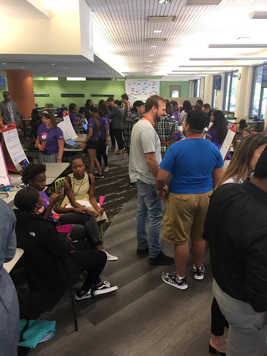 Awesome Diabetes detection and management app created by Medha Pillai, Aaliyah Perkins, Meeta Sindagi and Natalie Murray at the #Digigirls event at our <a href="/Microsoft/">Microsoft</a> campus in Charlotte! Brilliant minds!  <a href="/JenniferVorpahl/">Jennifer Vorpahl</a> is the leader who has done an amazing job on this event!