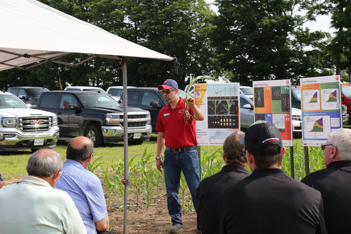 Central_ON_FS's tweet photo. Earlier this month, we held our annual Bringing You What's Next In Your Field Grower Days (maybe we saw you there?!).We wanted to take a moment to thank all of our sponsors and presenters who took time to present their agronomic information in an exciting and dynamic way! #BYWN19 https://t.co/s7X8TwJNZZ