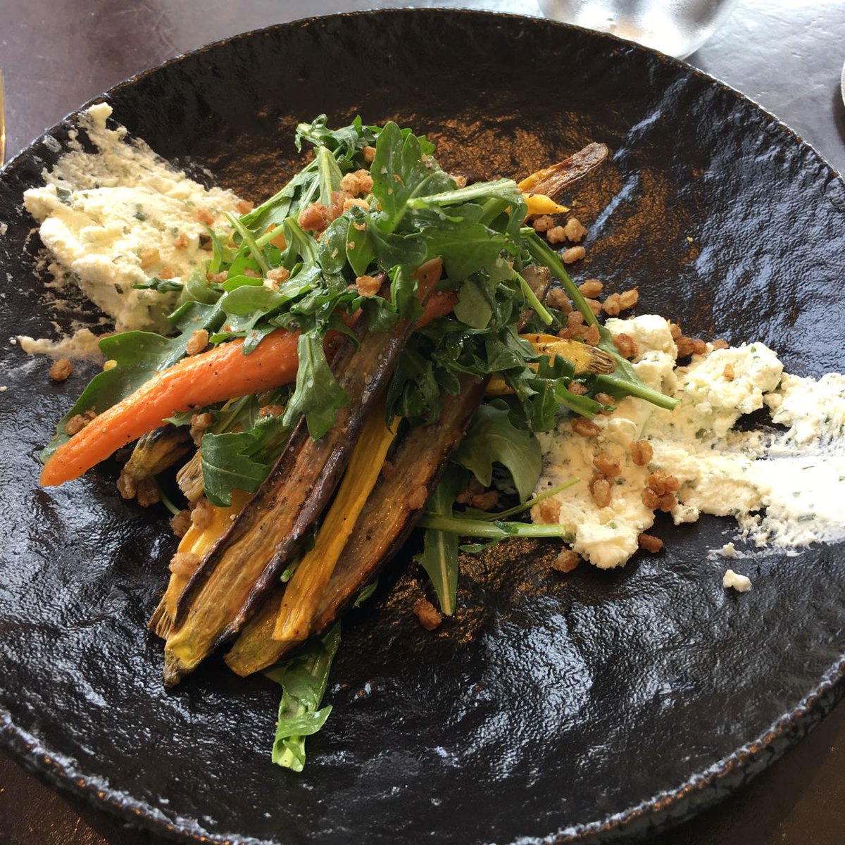 SavorFoodApp's tweet photo. Check out the #RoastedCarrotSalad at @nomichicago #EatRateShare https://t.co/7eOEm9Zx1w https://t.co/ie8hIF6nZc