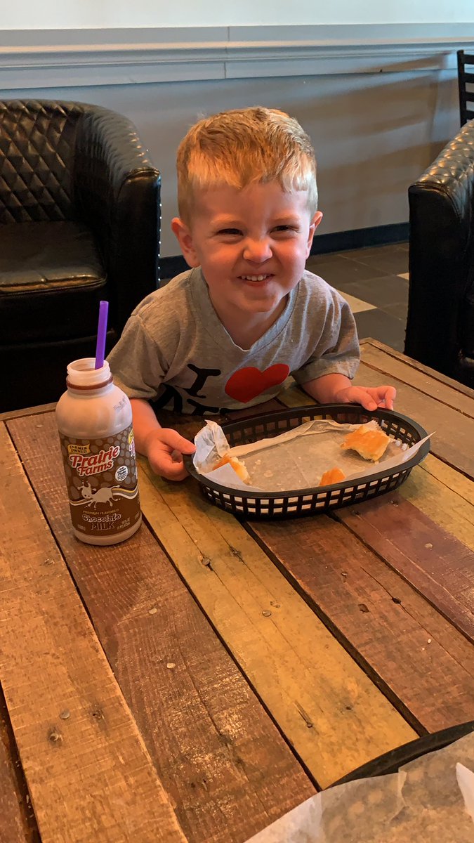 andrewbarto's tweet image. Thank you @jacksdonuts for the chocolate milk for my son who just got staples from his fall at the park. Things like that are why we come to jacks. #jacks #donuts #fallssuck #staplesareworse