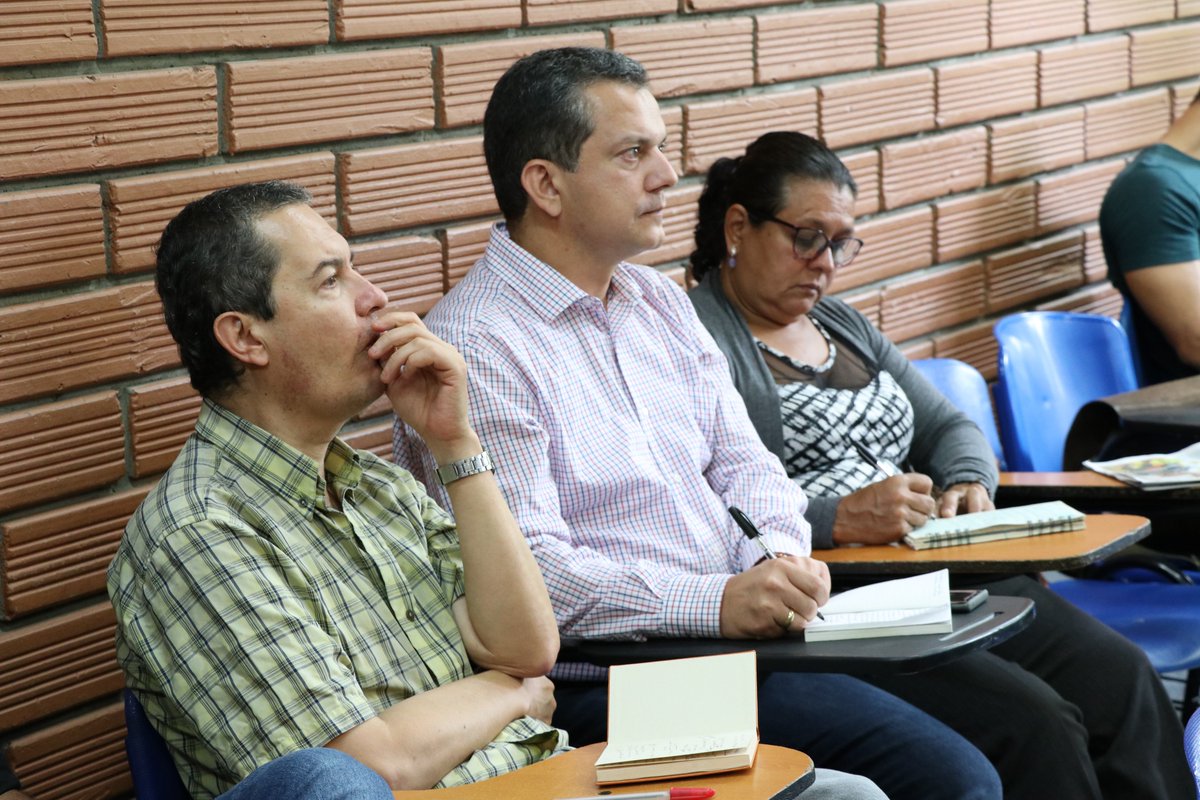 educacion_udea's tweet photo. Segundo encuentro formativo RED #CIDEAM. Convenio entre @Corantioquia  y @educacion_udea @UdeA  para el fortalecimiento de la educación ambiental como un proceso de transformación cultural en los territorios. https://t.co/lIrsRAqFQg