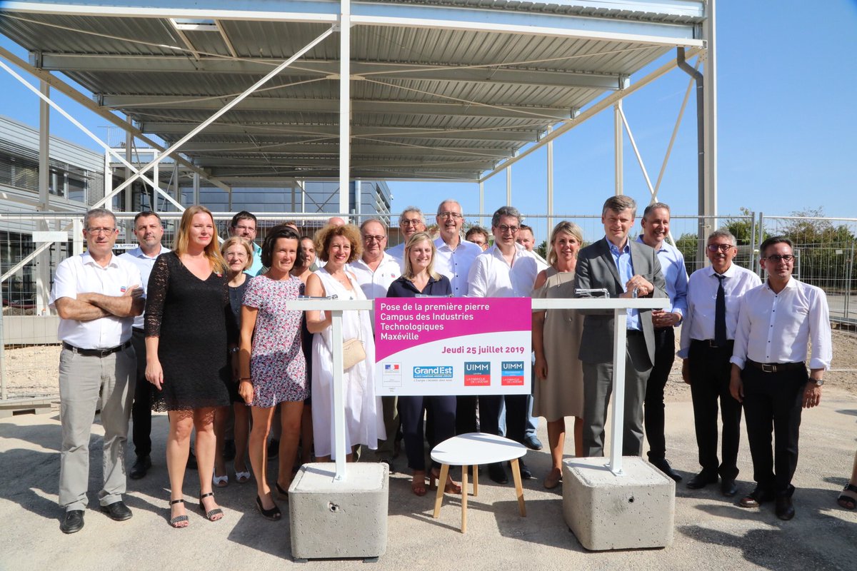regiongrandest's tweet photo. Soutenir la #Formation et les filières d'#excellence : @JeanROTTNER a participé à la pose de la 1ère pierre de l'extension du Campus technologique des Industries de Nancy - Maxéville @UimmLorraine : aménagement d'ateliers, amphithéâtre de 200 places ... Fin des travaux été 2020 https://t.co/iaRpT2O6Dl