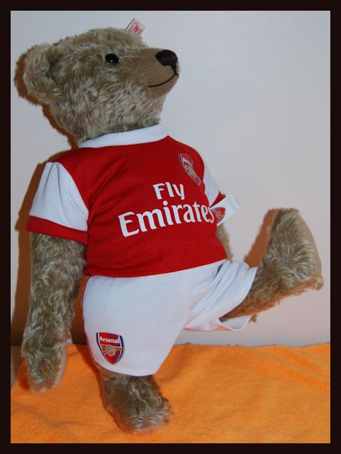 Olly von Steiff tweet media