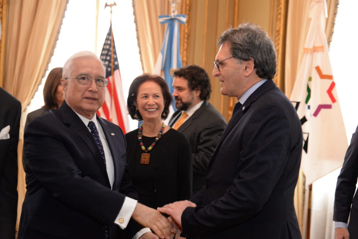 clauavruj's tweet photo. A 25 años del atentado a la #AMIA, quiero agradecer al Embajador de los EE.UU, Edward Prado, y a @DAIAArgentina por permitirme participar del emotivo homenaje en memoria de todas la víctimas del terrorismo fundamentalista alrededor del mundo. #AMIA25 años. @USAmbassadorARG https://t.co/eXG6qWvHei
