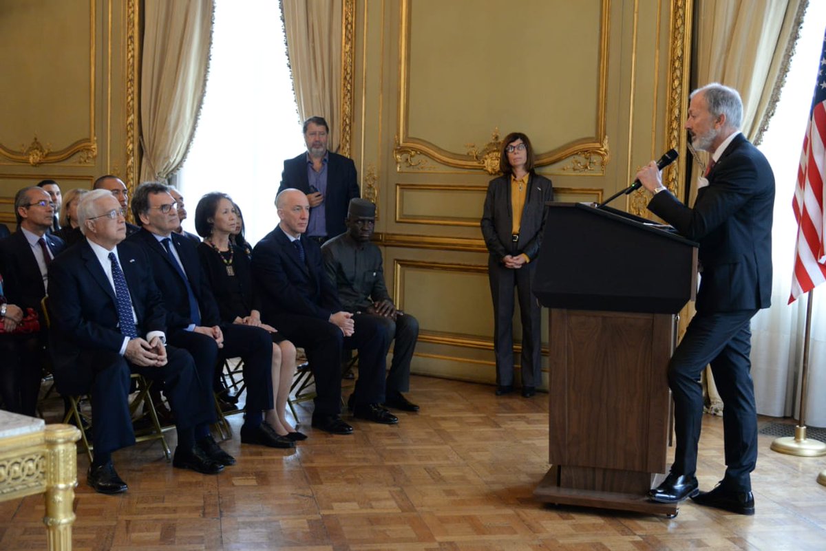 clauavruj's tweet photo. A 25 años del atentado a la #AMIA, quiero agradecer al Embajador de los EE.UU, Edward Prado, y a @DAIAArgentina por permitirme participar del emotivo homenaje en memoria de todas la víctimas del terrorismo fundamentalista alrededor del mundo. #AMIA25 años. @USAmbassadorARG https://t.co/eXG6qWvHei