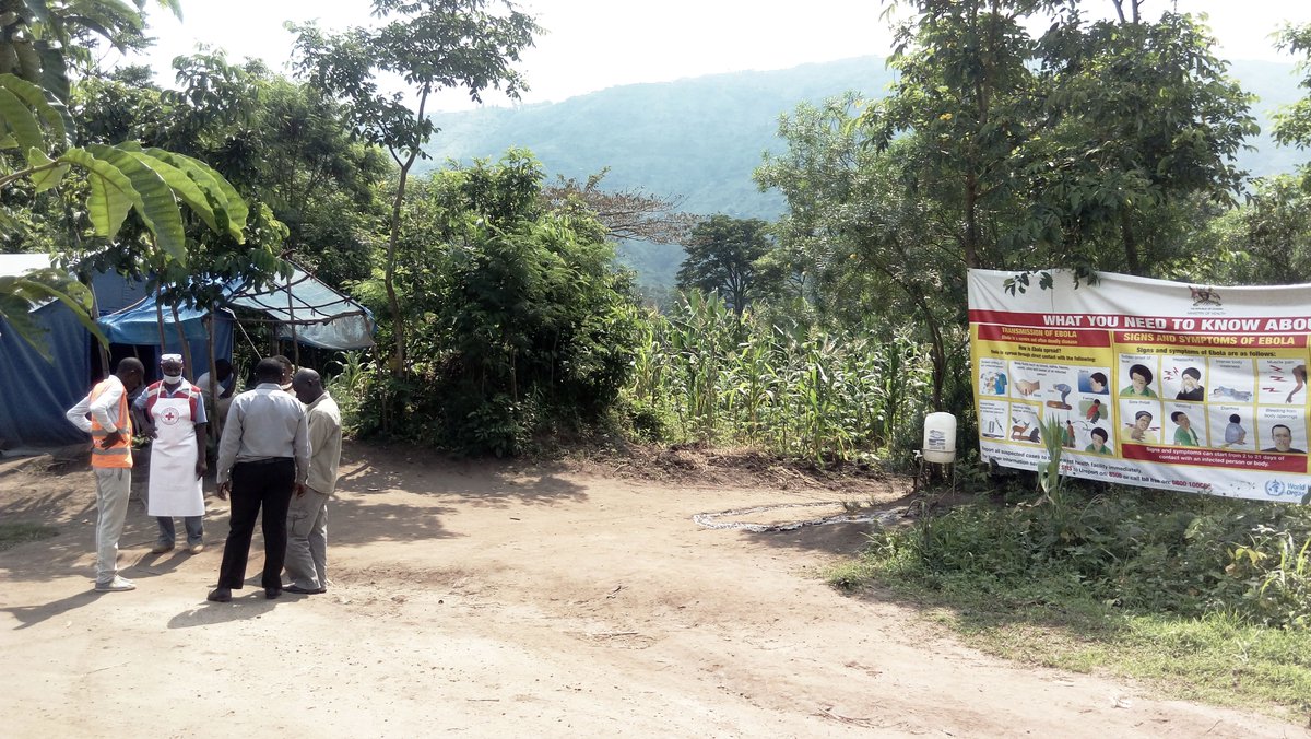 CDCGlobal's tweet photo. “…we rapidly set up an electronic system (#EpiInfo), to track and monitor high-risk contacts.” 

More first-hand accounts from disease detectives responding to first travel-related cases of #Ebola in Uganda from #DRC outbreak.
https://t.co/sb0UYPlYAz https://t.co/v53RG4jUGA