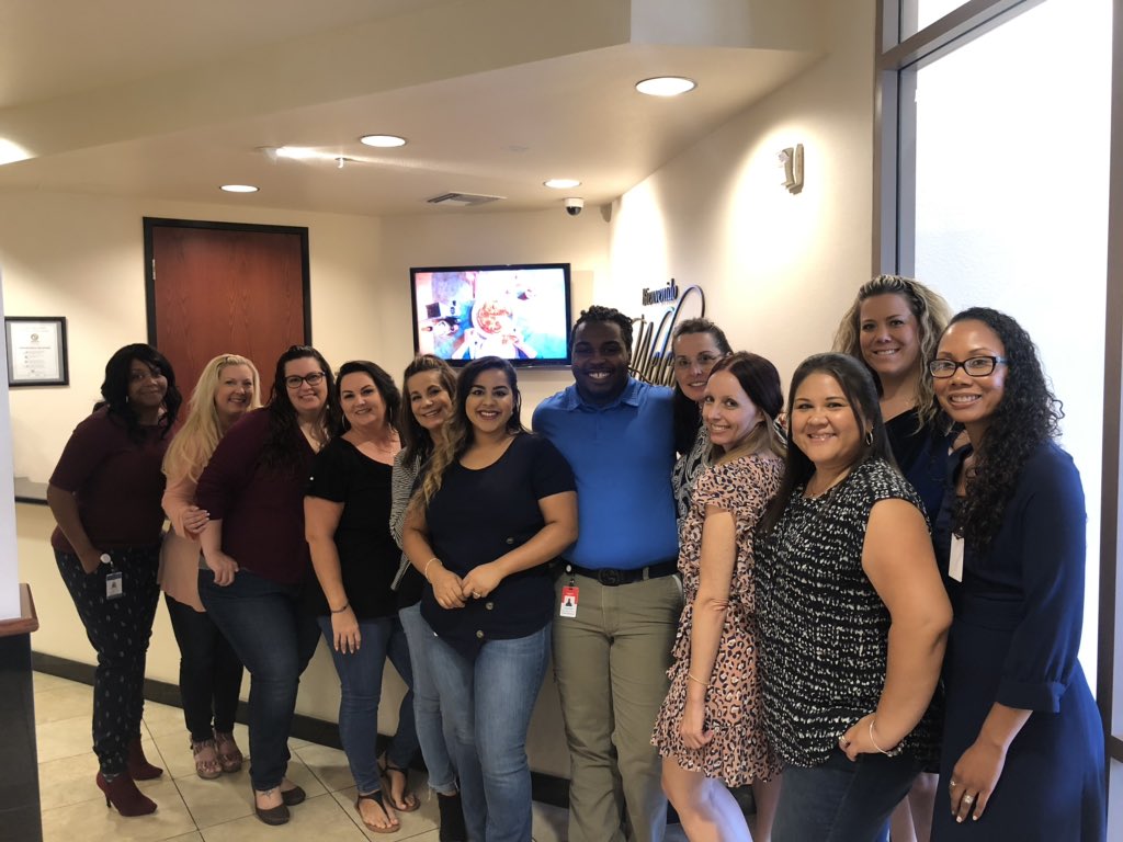 Happy national intern day from Diamond Resorts corporate HR team this has been a great learning experience and also a great opportunity to learn about HR from such an amazing team!!@at_LimestoneCo @DiamondCareers <a href="/diamondresorts/">Diamond</a> <a href="/TheVacationDR/">Mike Flaskey</a> <a href="/TWLasVegas/">Tony Walker</a> <a href="/Joann6179/">Joann Febus</a>