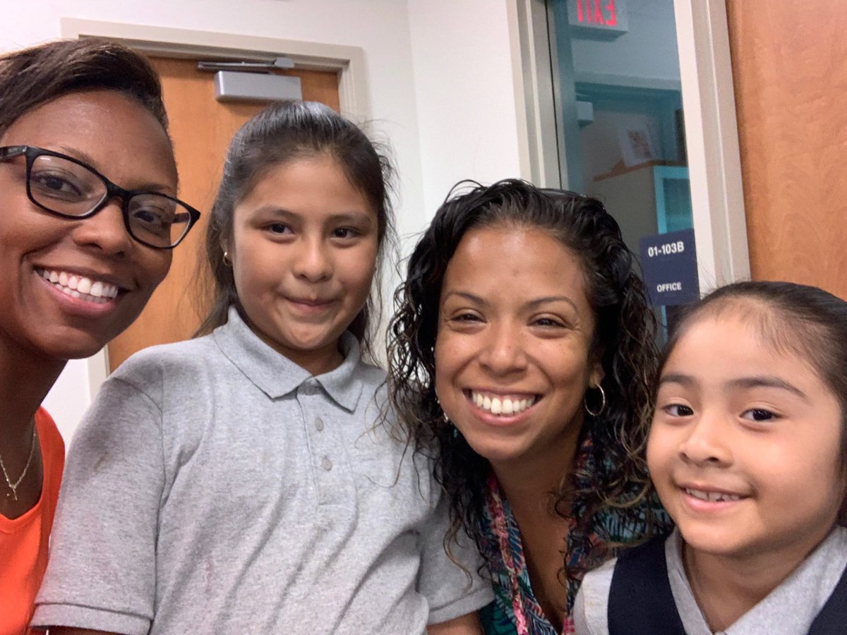 VCSMigrant's tweet photo. Team work makes the dream work! Last day of summer school @PES.   Thanks  to our migrant teachers.  Thanks for making a difference in the lives of our migrant students.  #❤️our migrantstudents https://t.co/Sx1CFGPoDl