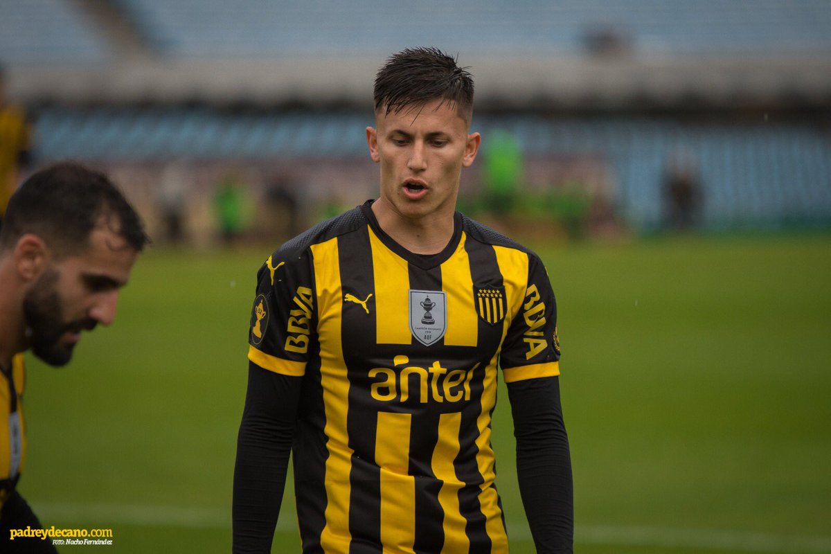 WilsonMendez86's tweet photo. #Peñarol recibirá 8.000.000 USD por la transferencia de Brian Rodríguez. Cobrará 5.000.000 al contado. Más 1.000.000 por un partido con Los Ángeles FC. Si se vende Diego Rossi, recibirá 2.000.000 USD. Los carboneros se quedarán con el 30% de la ficha de Brian https://t.co/EfXiZ1UK2Y