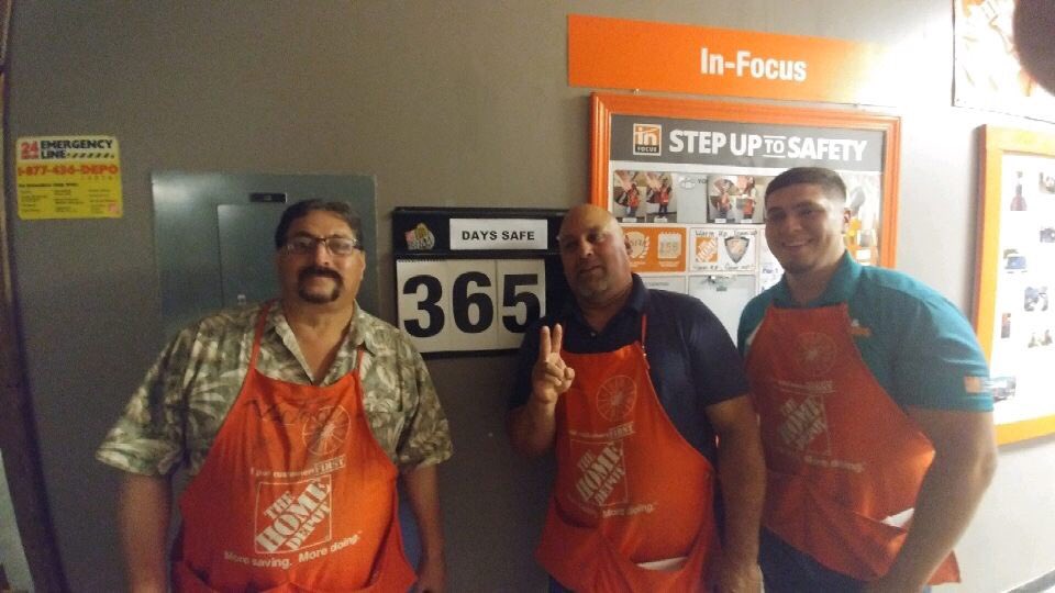 Thank you 8523! 365 days safe!! Thank you for always working safe! 🙌🏻3️⃣6️⃣5️⃣⭐️