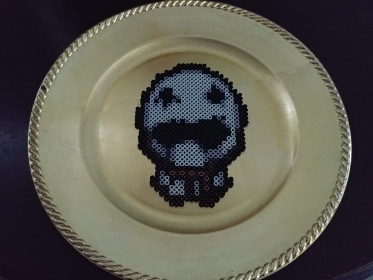 madmadamelee's tweet image. @edmundmcmillen  made this greed plate when I first downloaded the binding of Isaac after birth. Though I've made other creations this one is still my favorite. #bindingofisaac #greed #shopkeep #sevendeadlysins #pixelart #plate #indiegamer