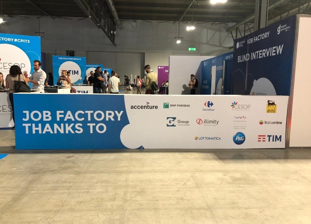 campuspartyIT's tweet image. Continuano le attività nell'area Job Factory. 
In questa area i #campuseros possono apprendere tante nuove skills, ricevere utili consigli e candidarsi per le posizioni aperte delle aziende che stanno partecipando. 💼

#CPIT3 
@HRC_DigitalGen