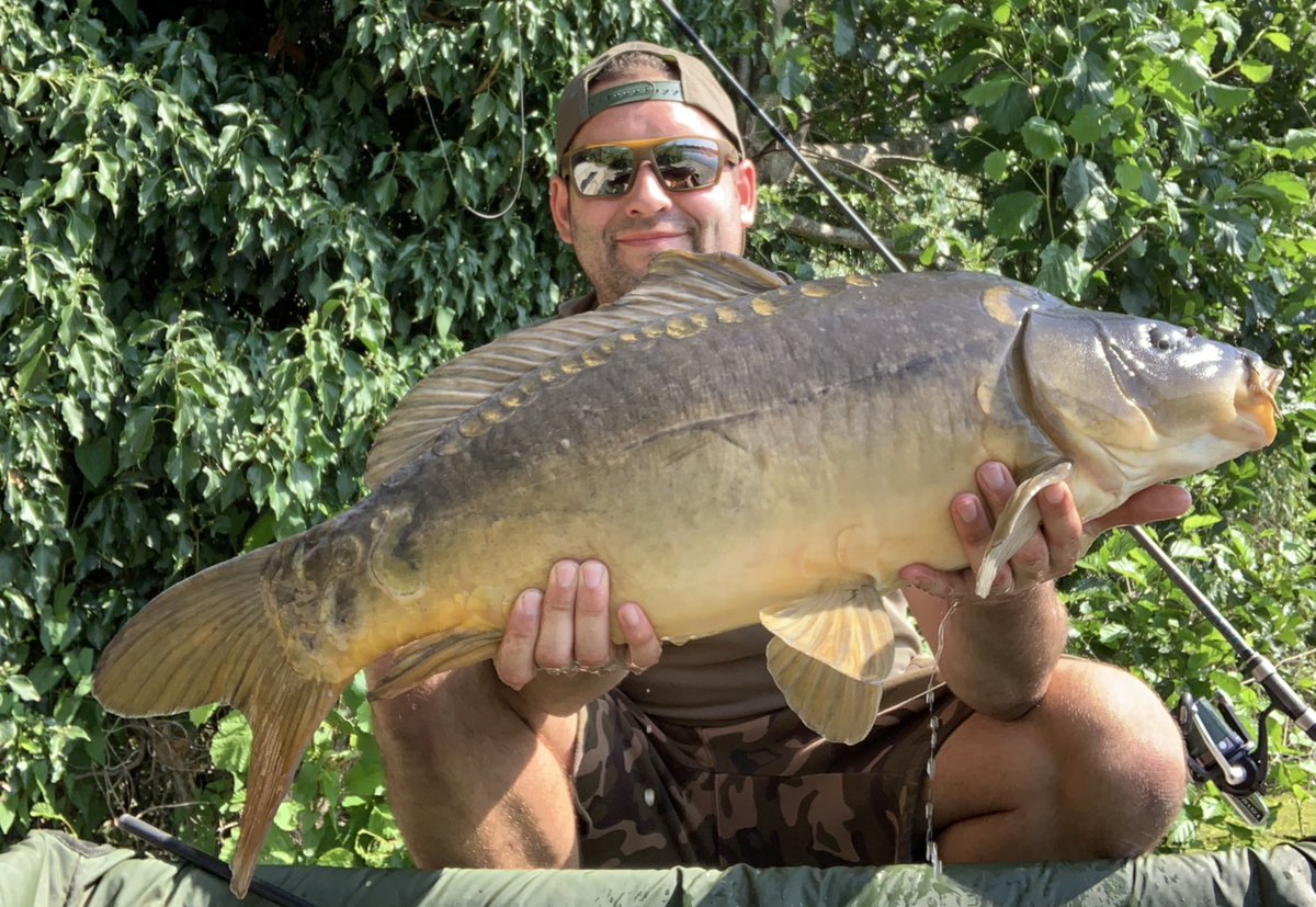 Ash_Lorraine1's tweet photo. This little fella gave the fight of his life! This trip was worth the 3 month wait 6 runs 5 landed, great fun. #a2baits #carpfishing #selftakesareanightmareπ£ππ»π£ππ»π£ππ»π£ππ»π£ππ» https://t.co/uBNcxil3Qo