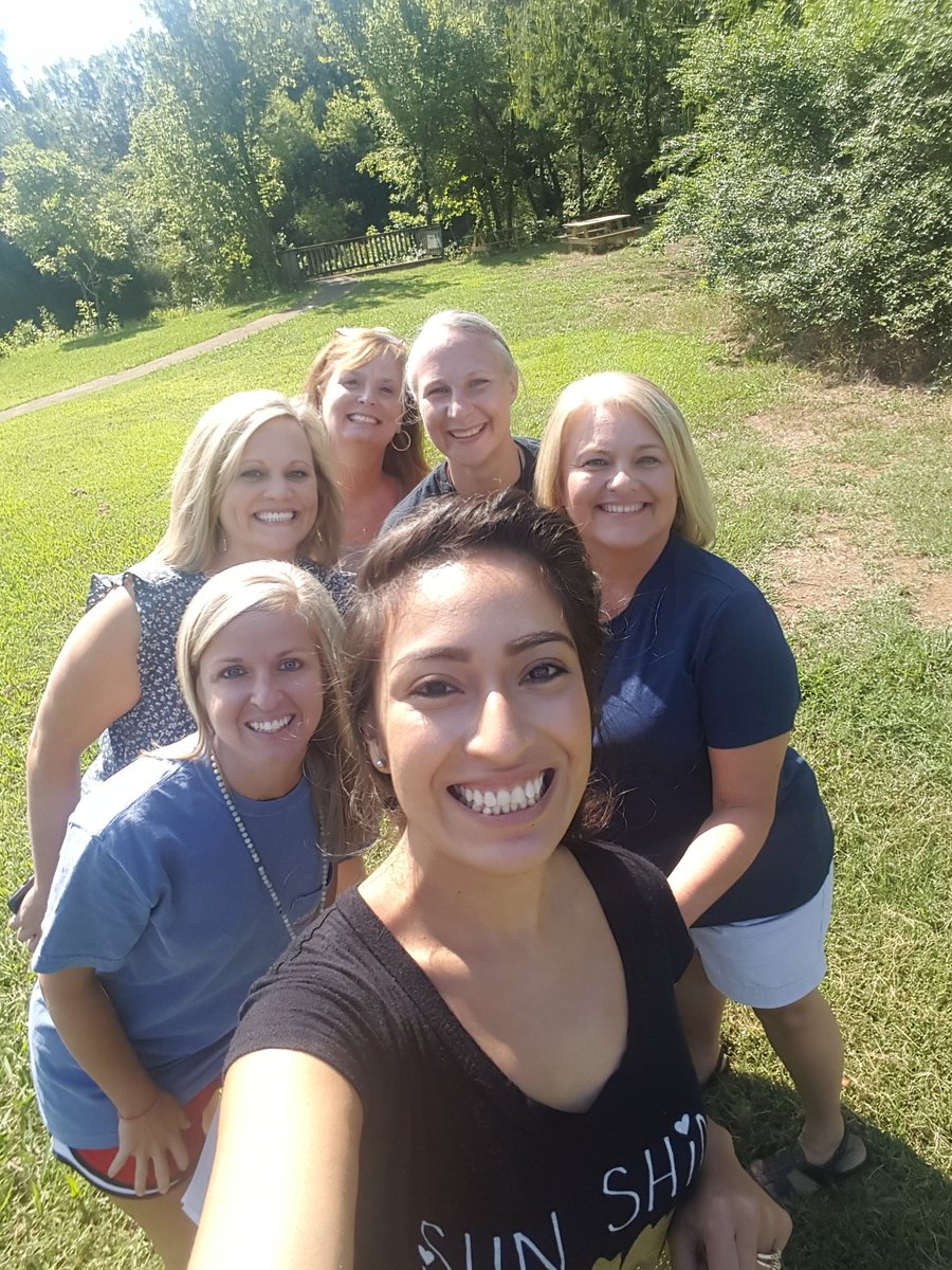 LauraBucio8's tweet photo. Swamp selfie #pesleads https://t.co/qD3RYyD3TT