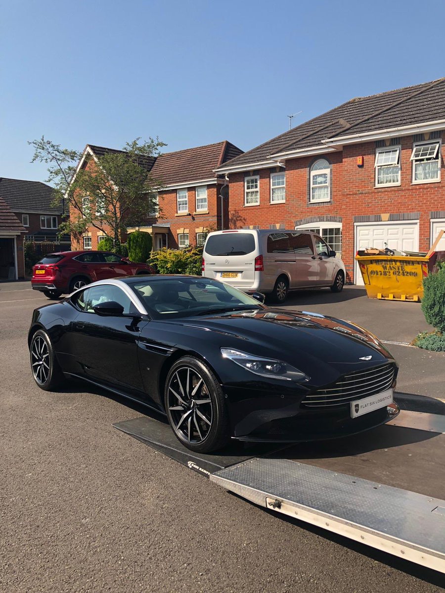 flat6logistics's tweet image. Very lovely low mileage Aston Martin DB11 safely moved earlier today 👌 #astonmartin #astonmartindb11 #astonmartintransport #zagato
