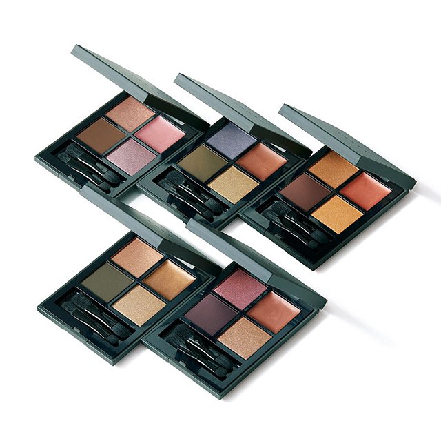 古賀令奈 コスメ メイクライター Threeも予約できました 人気の虹色オイルリップも京都伊勢丹はまだ間に合うようでした ネイル94