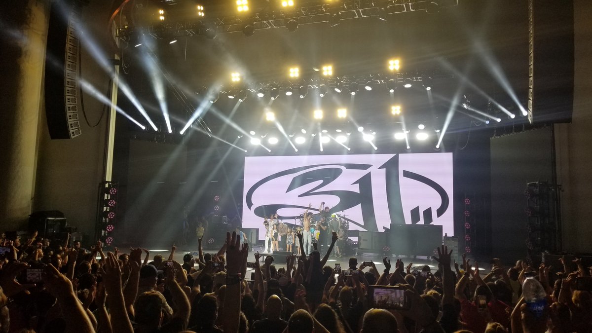 nixhex58's tweet photo. #NJ Another solid set. New songs sound dope live. Y'all got a lot of kids lol. Lets do this again at #JonesBeach. Thanks again @311 @pnut @NickHexum https://t.co/rVhPZYvMDX