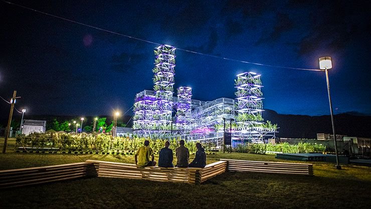 hes_so's tweet photo. 💃🕺 Le @PaleoFestival bat son plein et la foule est nombreuse à venir découvrir l'espace HES⁠-⁠SO #UTOPIA2050. 
📷 Jusqu'à dimanche, profitez de cette installation unique et des nombreuses animations. 
➡️ https://t.co/p5cJh54Y8H
#hessopaleo19 #paleofestival #paleo19 https://t.co/Vn0cMbjfDP