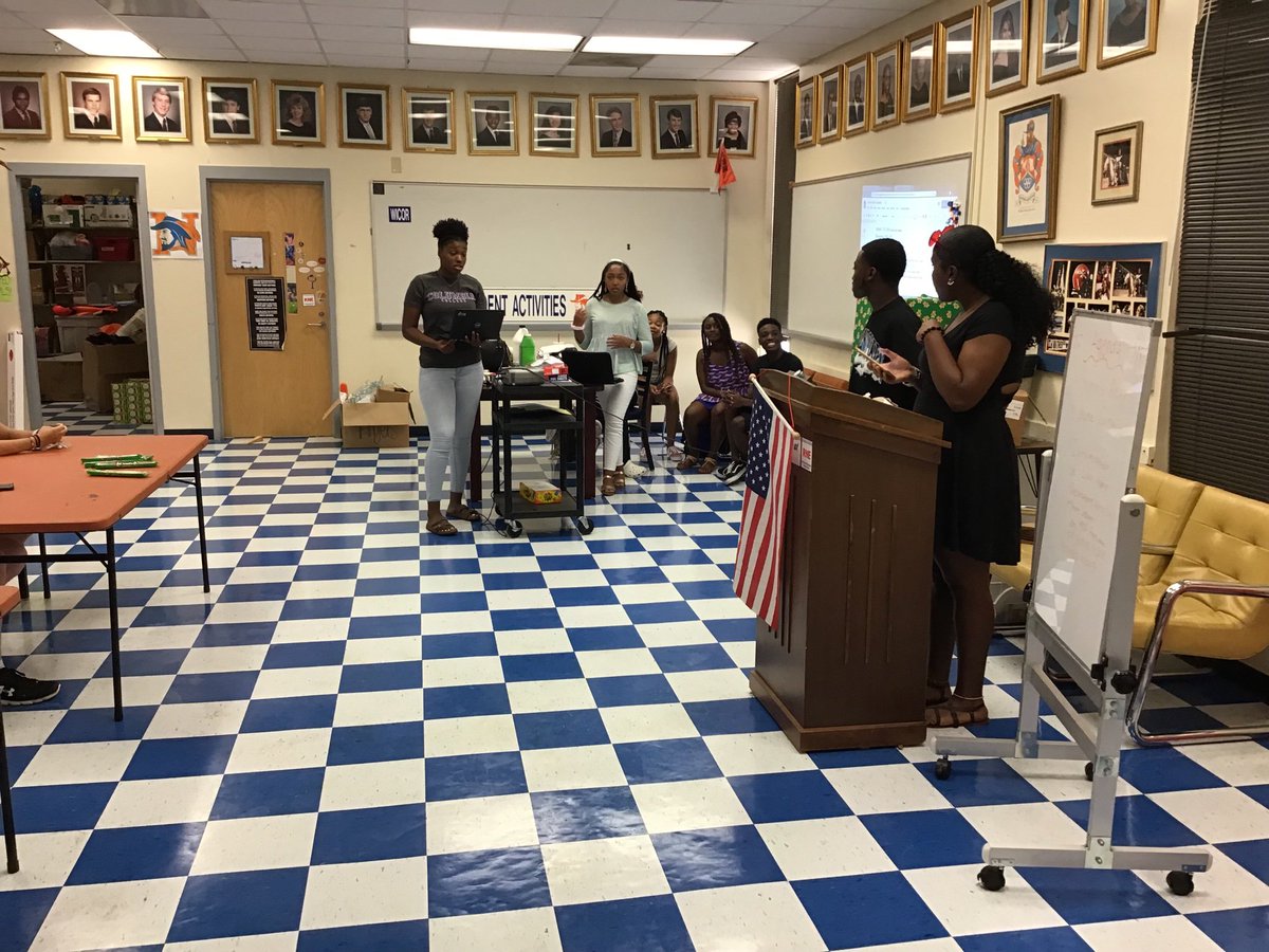 CherryGarmany's tweet photo. First Senate meeting of the year!  “Premier starts here”! It is going to be a great year! @Sabrina_suber @EgarmanyMardell @rnestugov https://t.co/QQwGFQSaXS