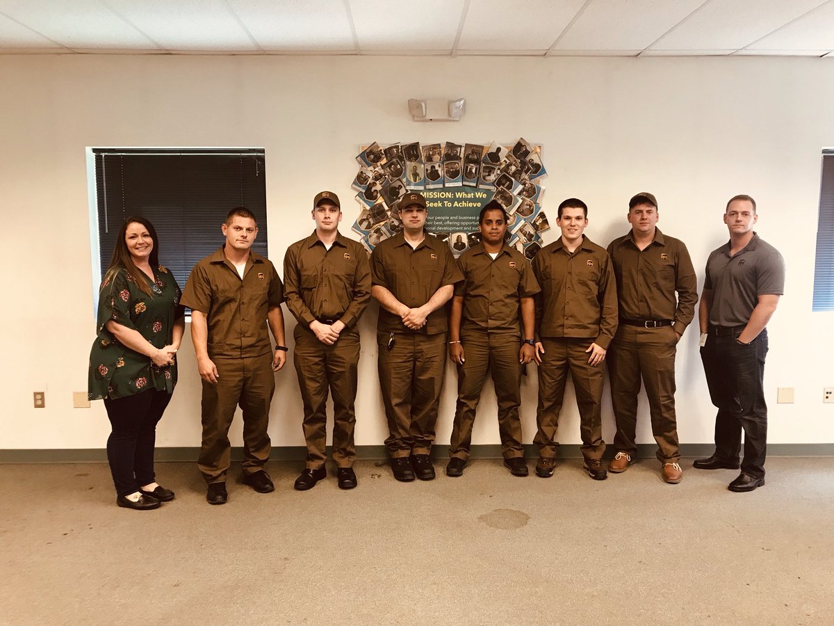 Congrats to the NSPT graduating class. Good luck and remember safety first. #upsstrong
@AngelaHughesHR 
@jenkowalik_ 
@amy_madeira 
@gettingjiggywi1 @safetyfirstNED