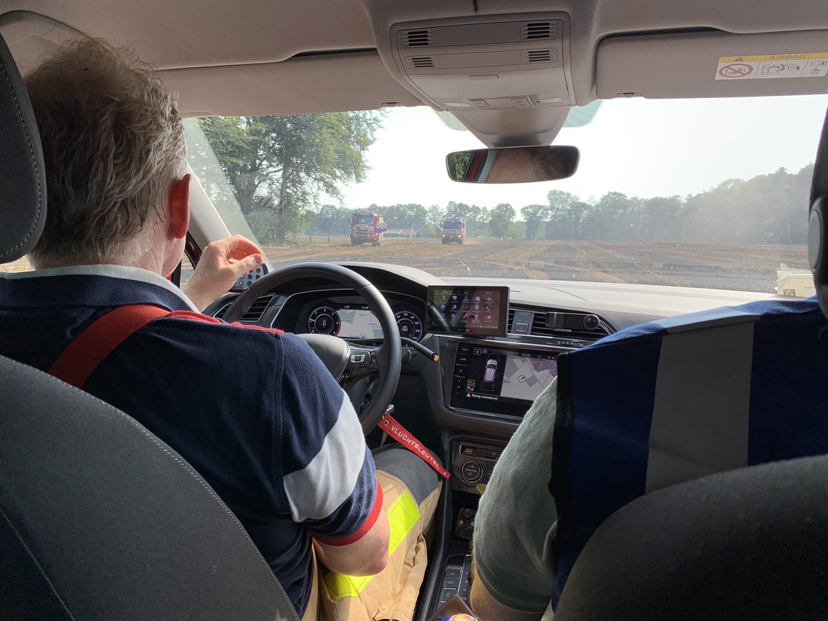 Sein brand meester is gegeven. Brand in Winterswijk onder controle. Groot compliment voor inzet alle mensen <a href="/VNOGregio/">Veiligheidsregio Noord- en Oost-Gelderland</a> die tijdens hoge temperaturen hun werk moesten doen. Onder de indruk van alle hulp van oa loonwerkers en <a href="/vreehorst/">Camping Vreehorst</a> #samen voor veilige regio.