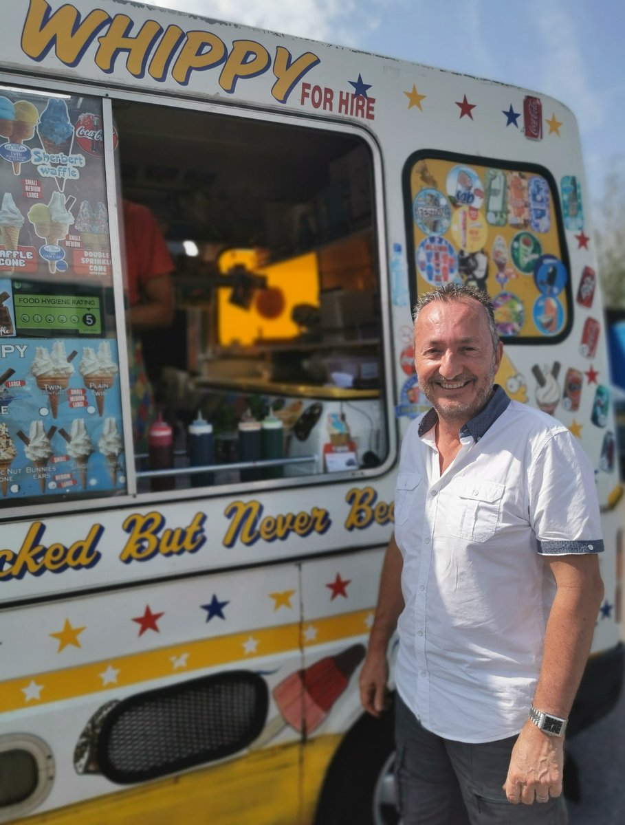 uk_geiger's tweet photo. Today is the #thehottestdayoftheyear and that is why everyone at GeigerBTC has lined up to get a delicious ice cream cone🍦🌞. 

Make sure to stay hydrated and don't forget to apply sunblock!

#GeigerBTC #heatwave2019 #icecream #hothothot https://t.co/oSXp12w3Z4