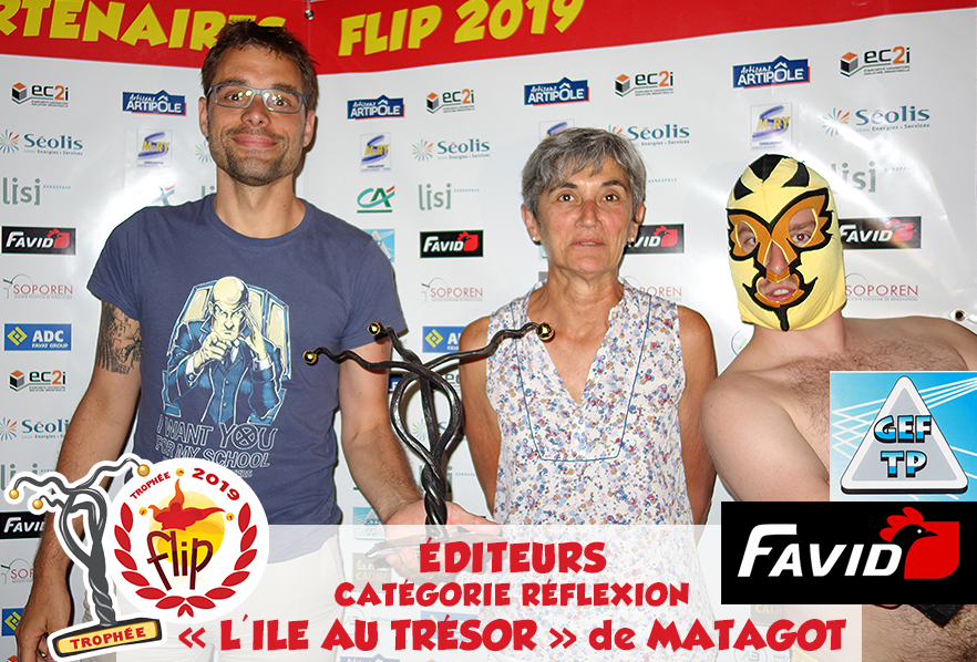 Toute l'équipe #Matagot est ravie d'avoir remporté le prix catégorie réflexion du <a href="/festivaldesjeux/">FLIP</a> avec le #jeudesociete l'Île au Trésor ! 🤩
Ci-joint une photo lors de la remise du prix :