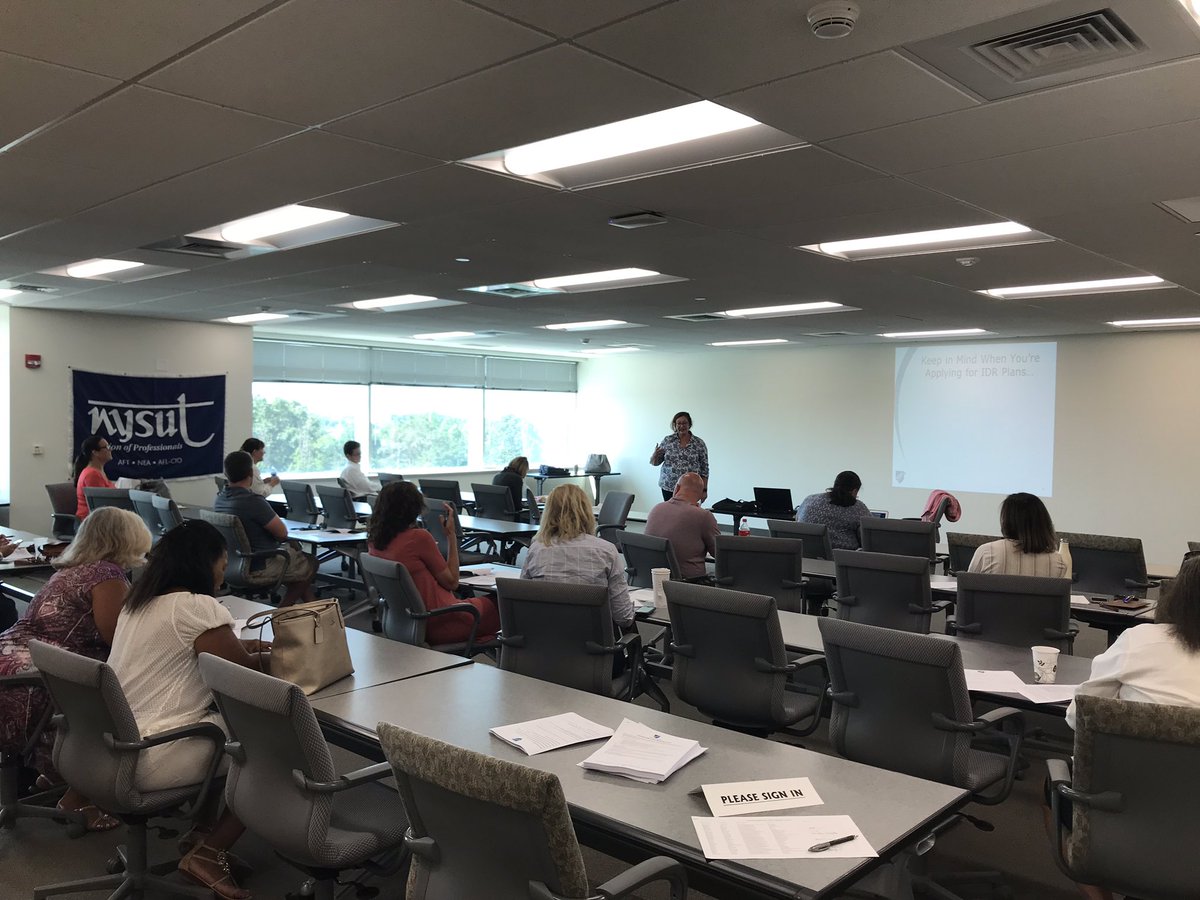 NYSUTSRO's tweet photo. Great presentation for @nysut members on Long Island @AFTunion Student Debt Clinic - educating members on resources to manage & mitigate student debt burdens #OurUnionOurValues @AndyPallotta @nysutEVP @PaulPecorale @NYSUTStreasurer @rweingarten https://t.co/bRvpnbWfHN