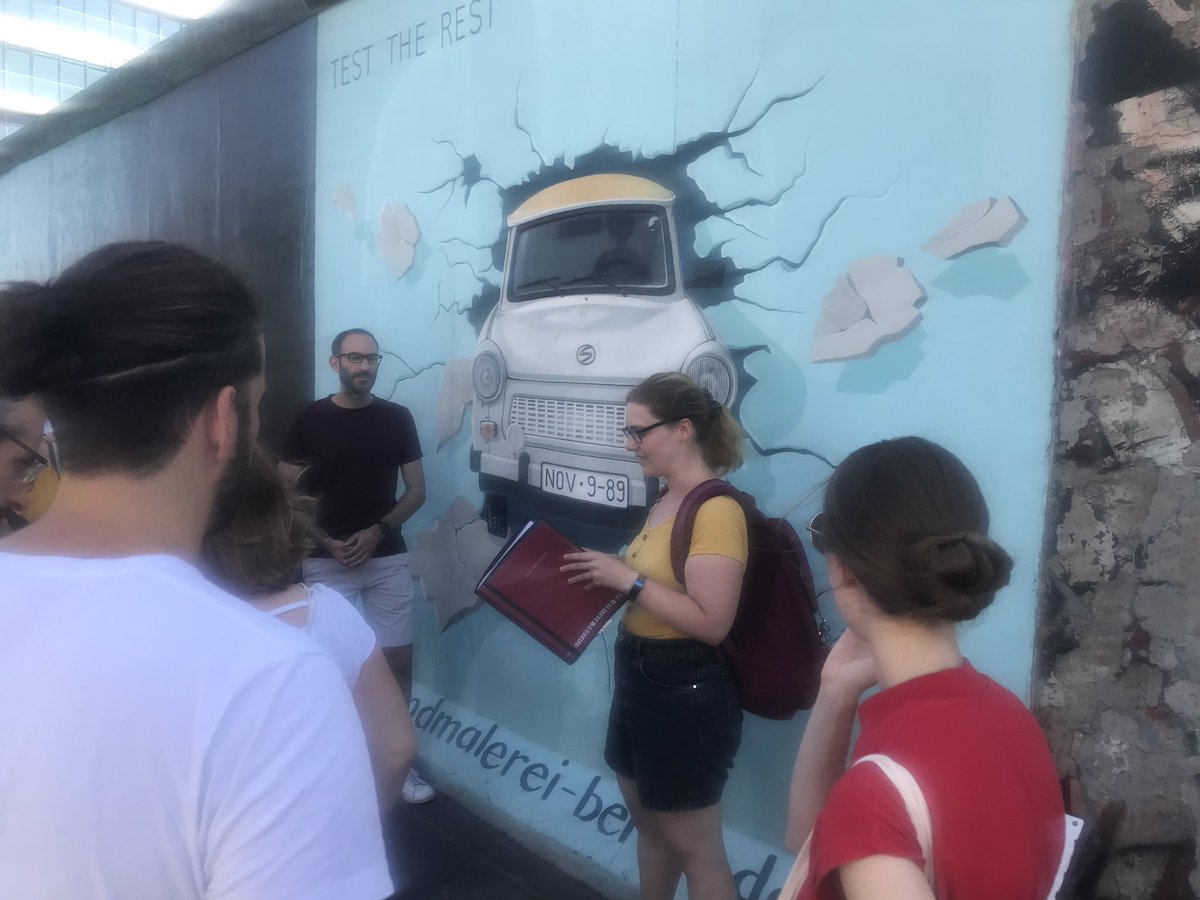 cs2_school's tweet image. A bit of culture and history #cs2_school #berlin #berlinwall