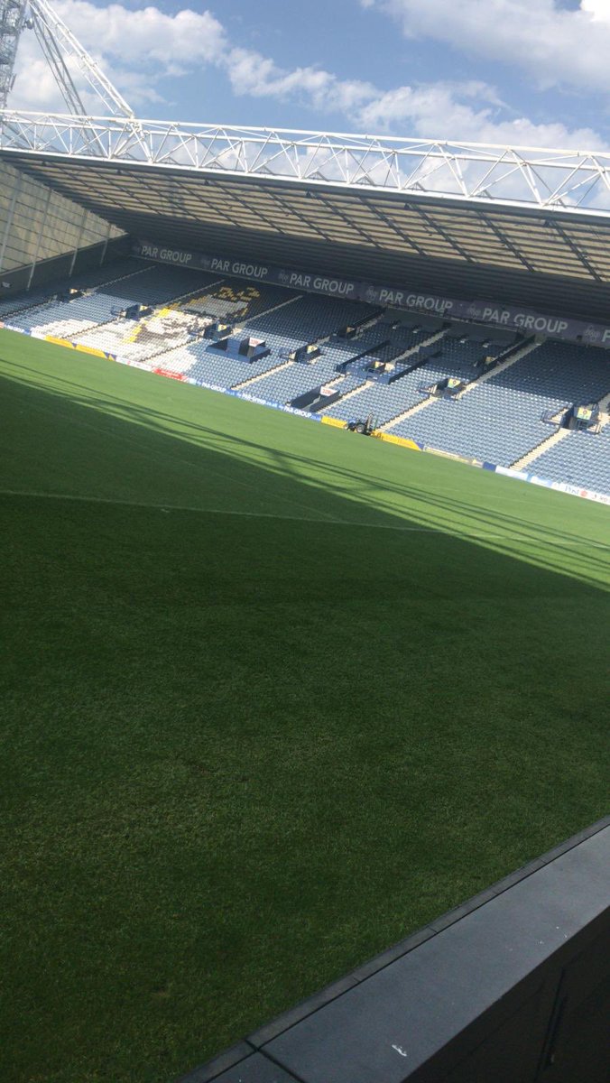 ukgoelectrical's tweet photo. Great site visit this morning to @pnefc โฝ๏ธโฝ๏ธ
-
#goelectrical #goelectricalpreston #electricalwholesale #electricalsuppliers #pnefc https://t.co/pdlgq7g7da