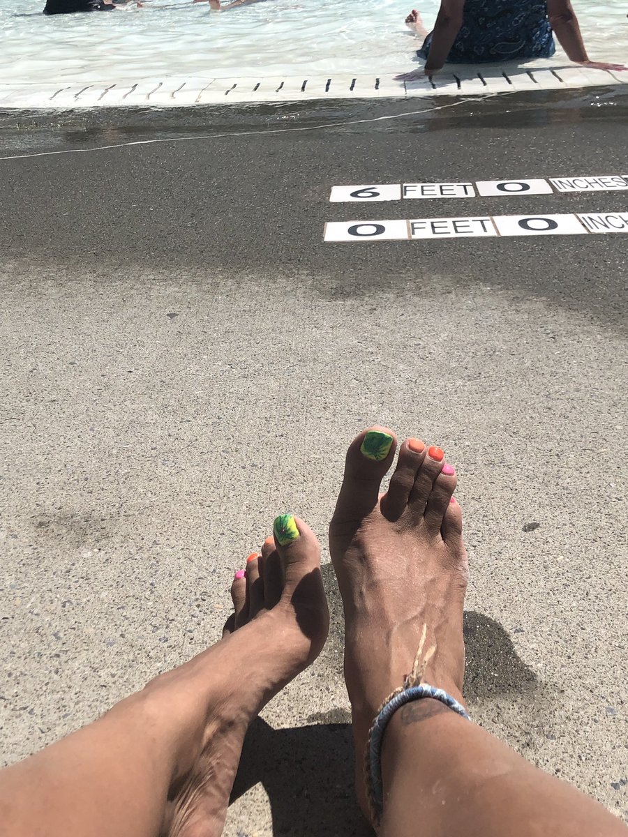 PrFindom's tweet photo. Wet dirty feet  @rt_feet #footfetish #findombrat #findom #cashcow #paypig #footsub https://t.co/JOITFGn2Hf