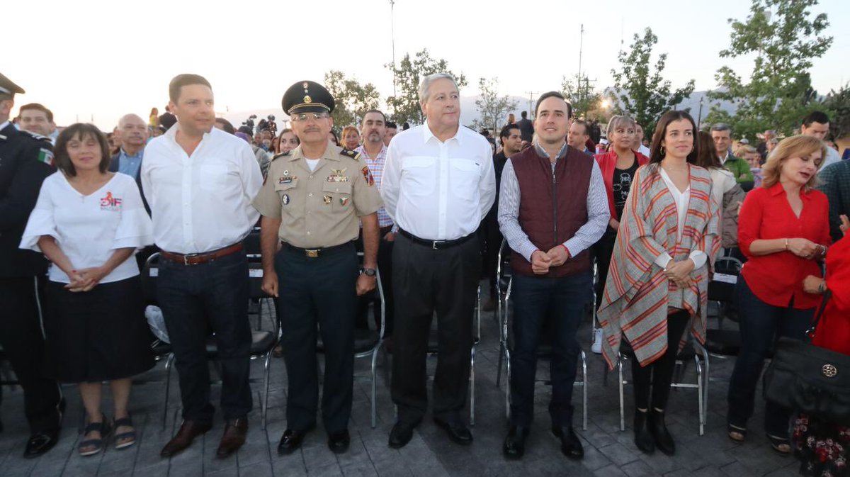 chema_fraustro's tweet photo. Hoy #Saltillo está de fiesta, conmemoramos 442 años de historia, de trabajo y esfuerzo de hombres y mujeres que todos los días construimos esta hermosa ciudad. Nos sentimos orgullosos de ser saltillenses. ¡Feliz cumpleaños #Saltillo! @mrikelme @manolojim https://t.co/dvZTeCYnIN