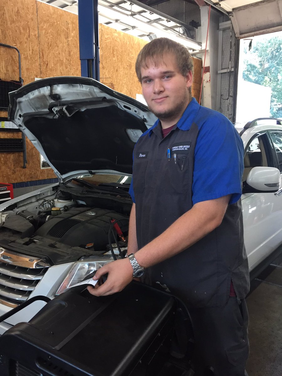 vpwcte's tweet photo. Not only can @wsfcs CTE provide interns but also @ApprenticeNC apprentices for employment! Steven and Andrew doing great work for @ParkwayFord North! #cteworks #buildyourtalentpipeline https://t.co/AkoHWYSlhf