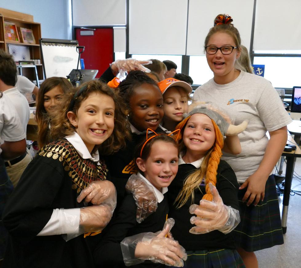 AllSaintsSTEAM's tweet photo. Celebrating Coding Creativity with SCRATCH!
#CCScratchRI #ScratchDay2019 https://t.co/jZ0aaIV0Js