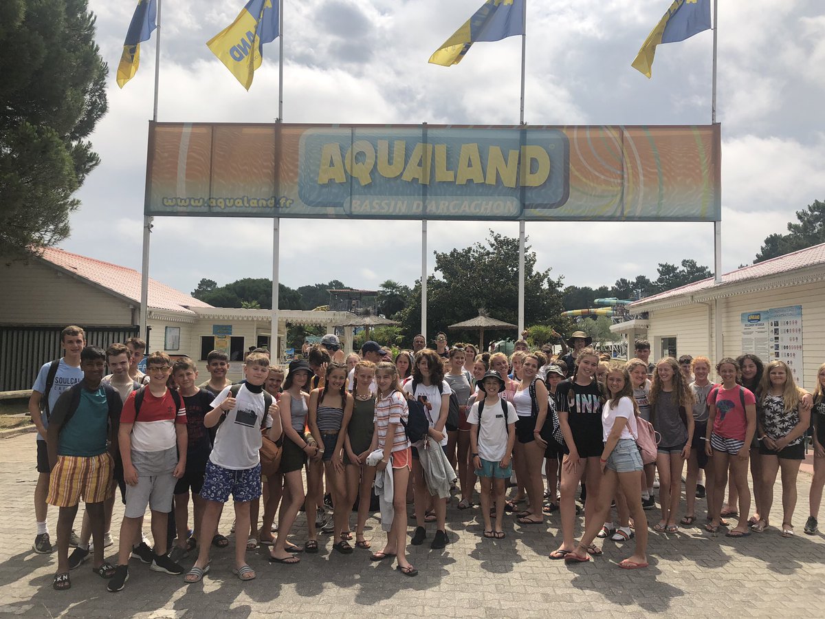 TRocks2019's tweet photo. Day out to Aqualand!! 💦#teamrockley2019 #twynham https://t.co/qCBllvzoNj