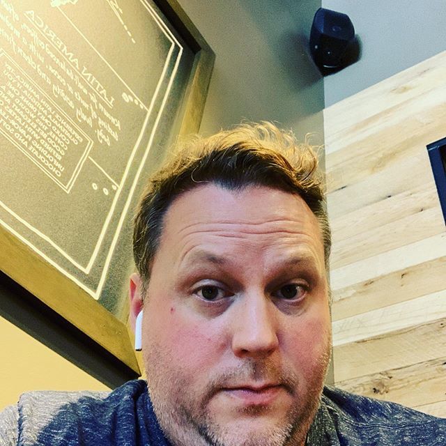 the_j_howard's tweet photo. Can I just admit that I kind of love it when people pretend not to recognize me because they made it awkward at some point in our relationship? https://t.co/8evDn5LumI https://t.co/lwTIPZeCEA