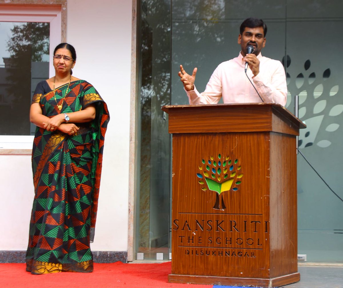 dsramu's tweet photo. Campaigned on #OneBucketChallenge at Sanskriti School,Kothapet. We Pledge - We #SaveWater. Now it's your turn, Come n participate in #OneBucketChallenge. One Bucket for One Day
@Samanthaprabhu2 https://t.co/YJm2UOPd4A