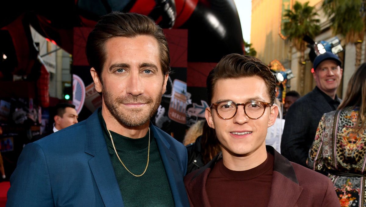 luckyyyou's tweet photo. . hiii 

looking for new mutuals, pls like / rt if you stan:

- marvel / mcu
- jake gyllenhaal 
-chris evans
-prettymuch 
-ariana grande 
-zendaya 
-brockhampton

pls rt so your mutuals can also see my tweet and reply with who you stan https://t.co/8FHdmnv3x2