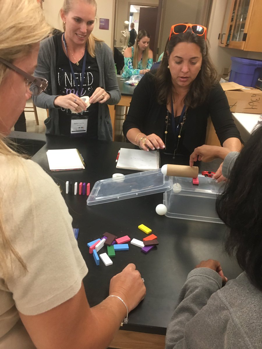 Berbie01's tweet photo. #flstemposium2019   Elementary teachers collaborating!! https://t.co/Xg0mVSNn9X