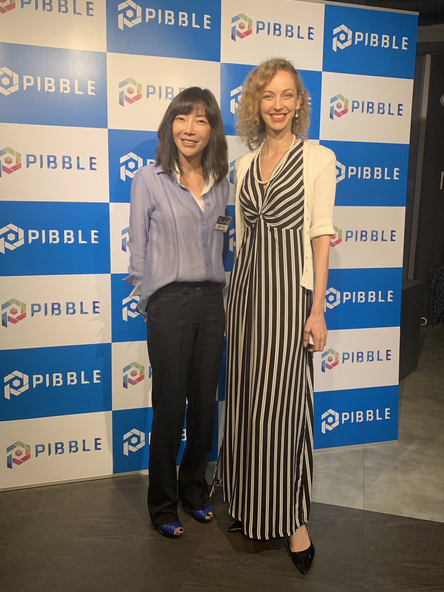 Monika0x's tweet photo. The https://t.co/E9oLiwJR2e Ceo and I at their vip influencer event. Thanks for inviting!!
#pibble #socialmedia #cryptodapp #klayt #samsungwallet https://t.co/VWgTqCyjH7