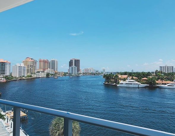 ONESIR's tweet photo. The Adagio Fort Lauderdale penthouse views offer the perfect afternoon eye candy. Contact us for more information about this ultra luxe unit right on the Intracoastal waterway. 🛥 #InspirationLivesHere #DevelopmentDivision https://t.co/Zbd18vkkNt