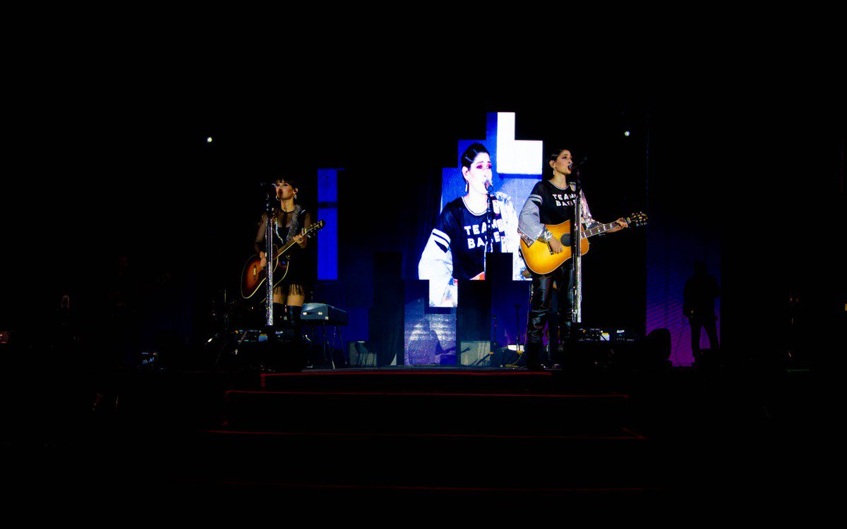 SoyLucero_'s tweet photo. @haashoficial Se presentó con muchísimo éxito en Durango 💫

Con más de 10 mil personas coreando sus canciones 😱😱❤️

¿Cómo se llaman las reinas del SOLD OUT?, Hanna y Ashley 🤭🌸

#Gira100AnosContigo 
#HaAshEnDurango https://t.co/xVrSlxx8xo
