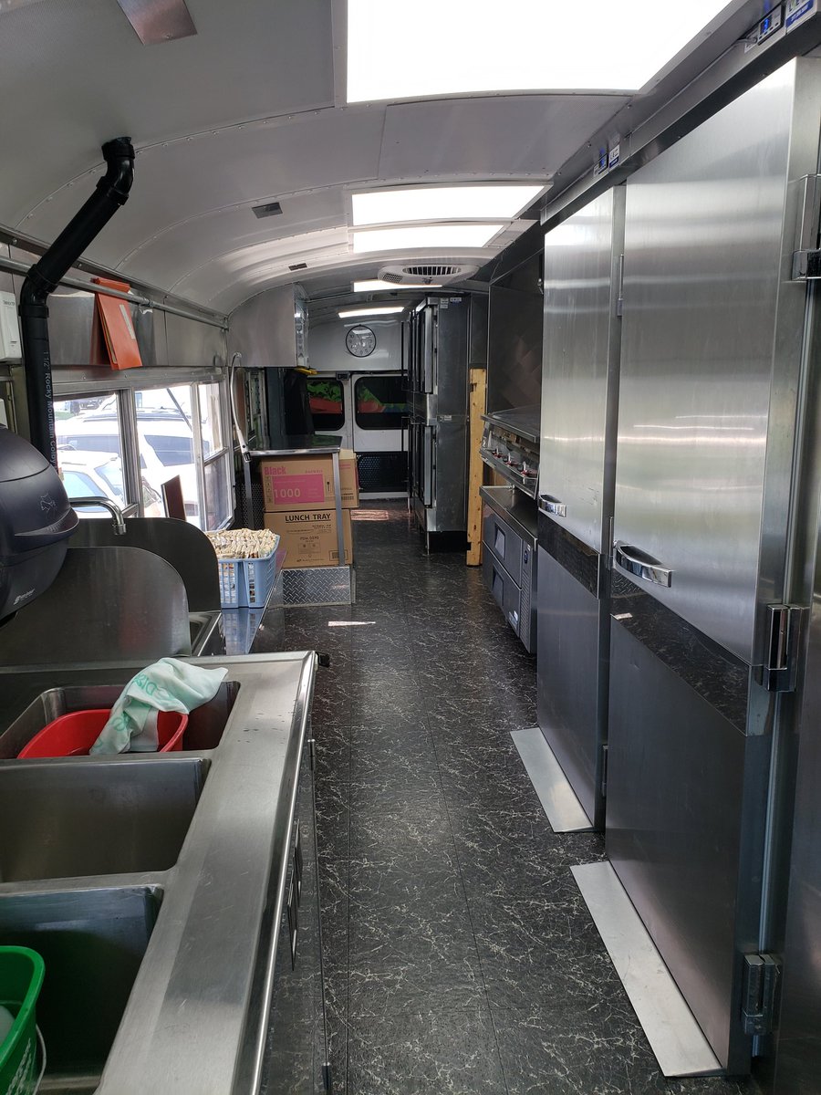AleesiaLJohnson's tweet photo. I got the opportunity to see our Summer Break Meals program in action with our @IPSSchools #BusStopCafe. Such a great way for us to support our families when schools are out of session! Thx to Dena and her team for all of their hard work! ❤ #TeamIPS https://t.co/RxzVepgTzy