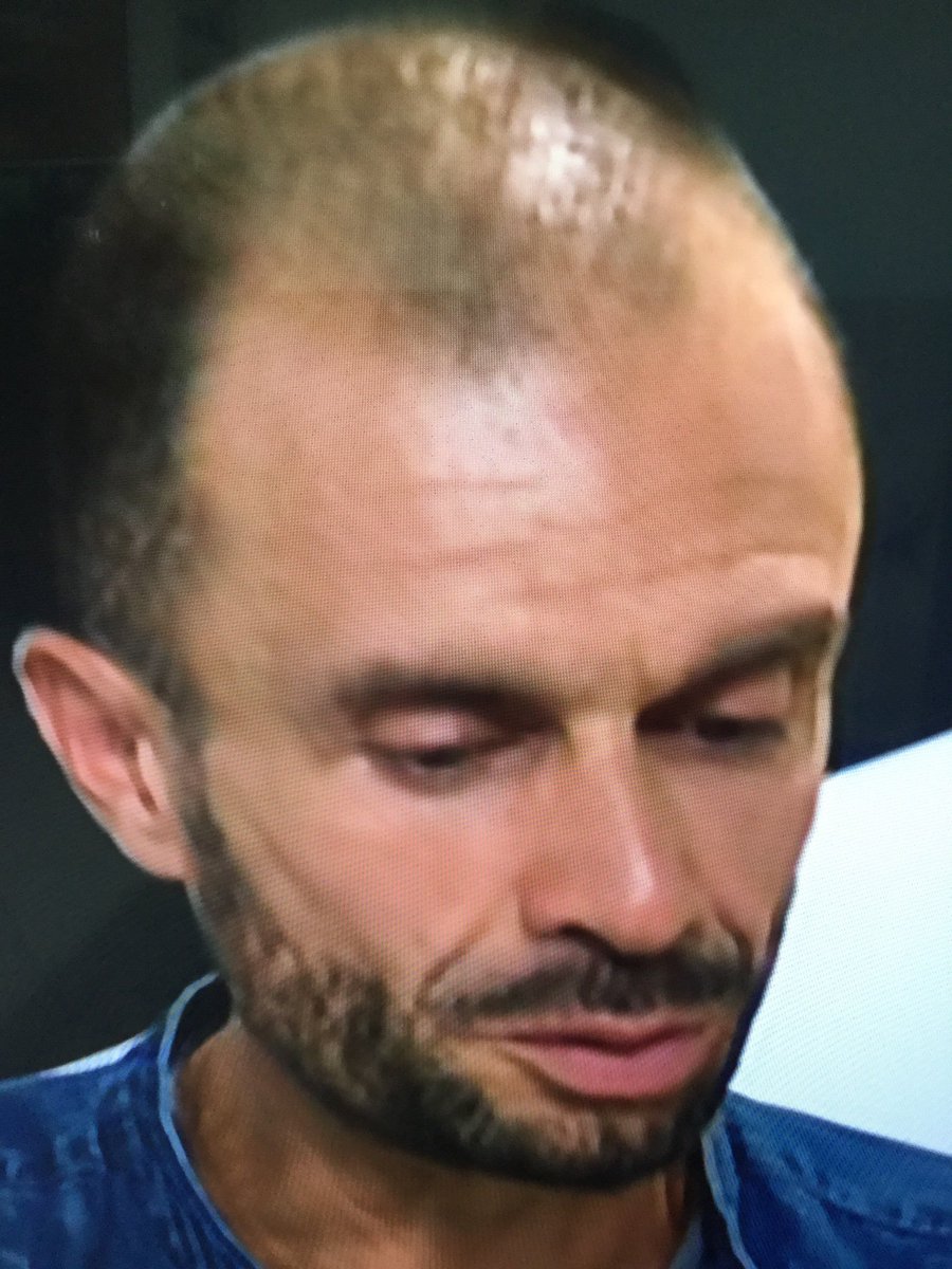 antonellapetran's tweet photo. #raitour @raisport come se fa a mandare in onda uno cosi 😳😳😳😳 #FabioGenovesi https://t.co/wgUSPSDupr