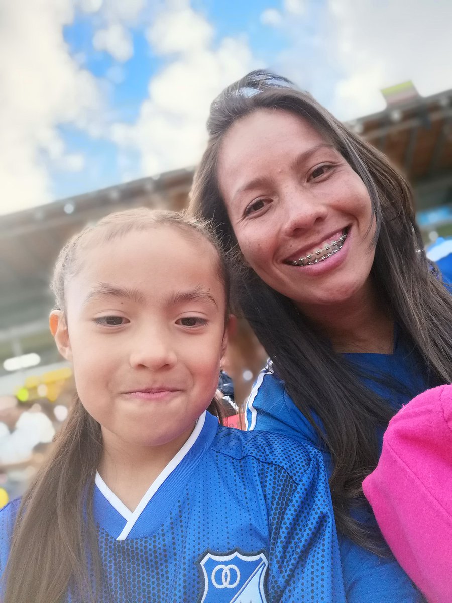 karito893's tweet image. @CafamOficial #VivoElFutbolConCafam aquí siendo felices con Isa 😍