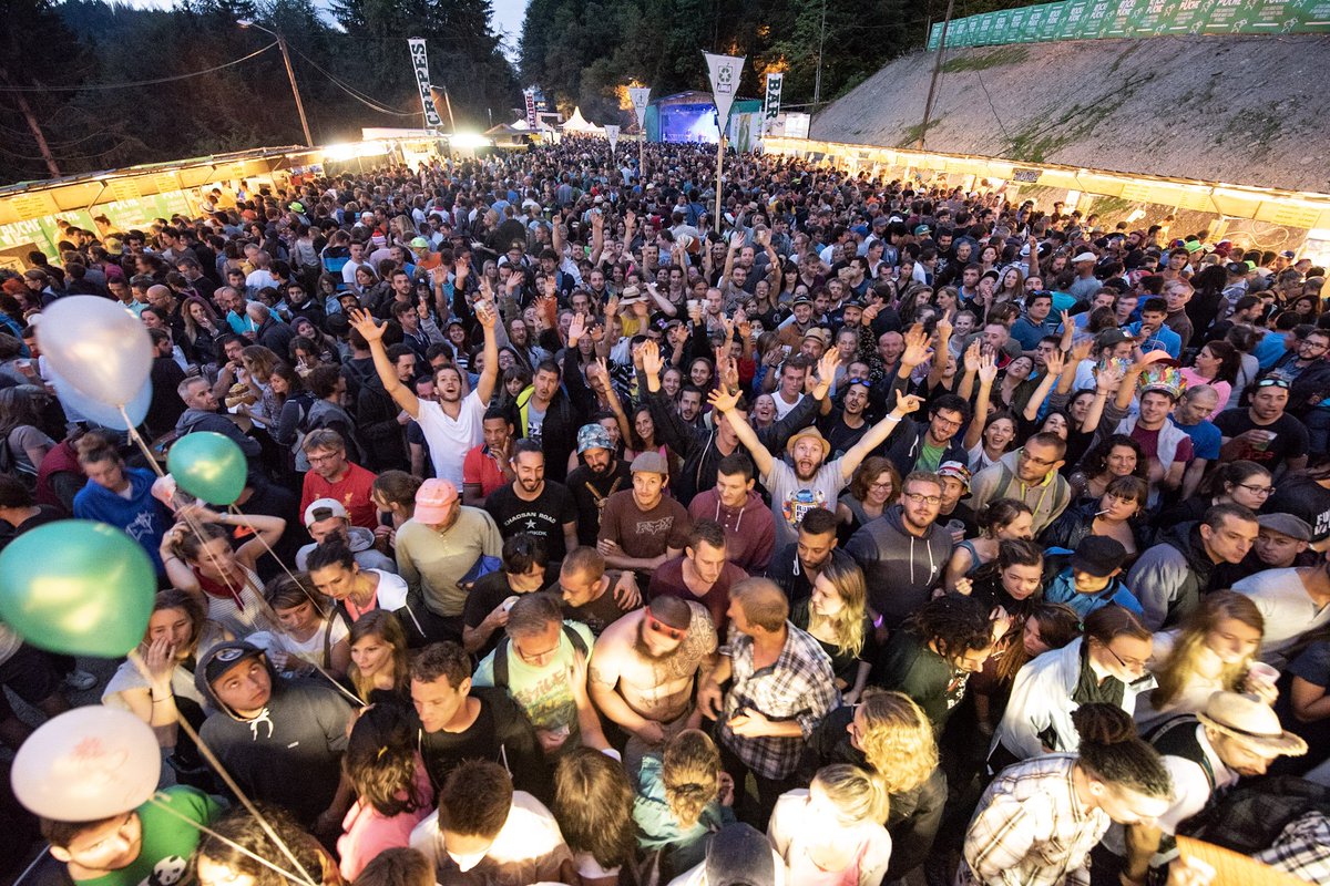 Rocknpoche's tweet photo. On se retrouve dans une semaine !!! 😍
Pour les retardataires, il nous reste encore quelques billets 😉
https://t.co/i1y9HsitiL
#billetterie #rocknpoche #festival #hautesavoie https://t.co/lTYWwbgwfS