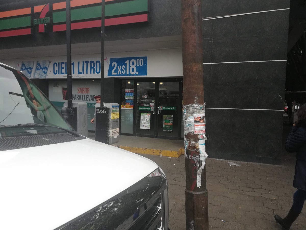 JakeyMimisky's tweet photo. @7ElevenMexico esta tienda lleva más de 25 min cerrada negando el servicio. https://t.co/6VZUwUeD7I