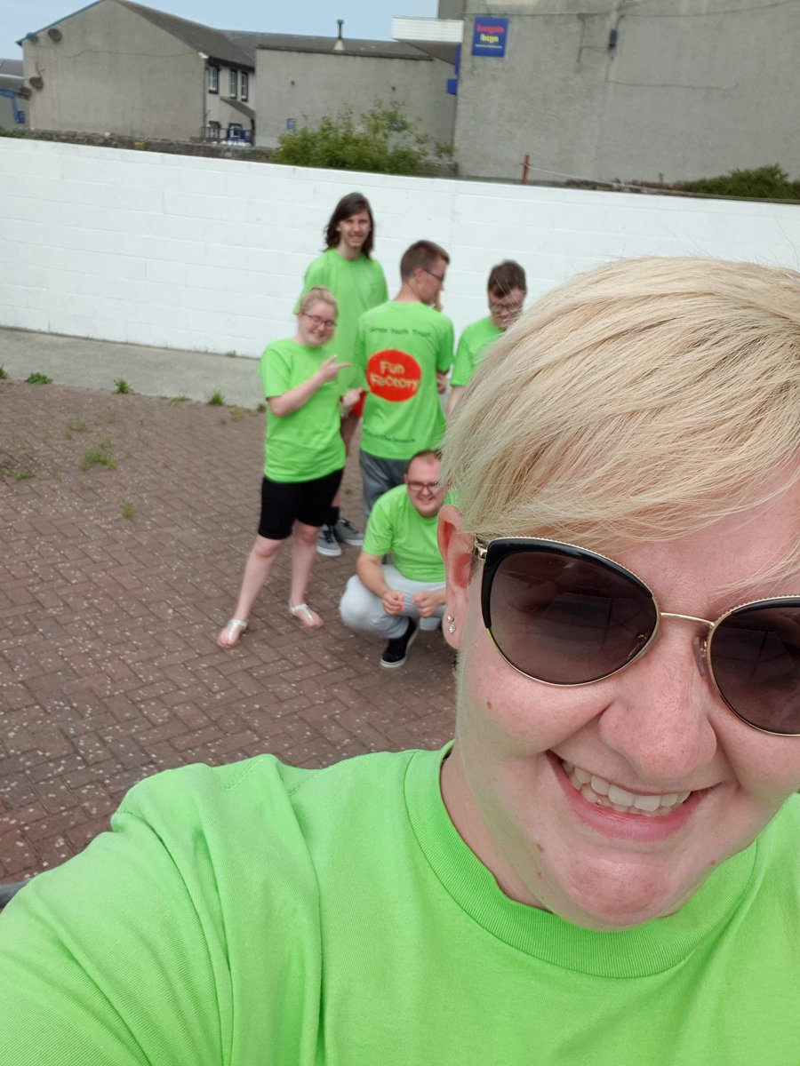 girvanyouthtrst's tweet photo. Fab day for our Wet N Wild Day as part of our #CrazeeeThursdays Programme!
Fantastic turn out and great to see child and adults joining in on the fun too! 💦☀️🌡 #GYTSummerProgramme #FunInTheSun https://t.co/JU4tQeFDNt